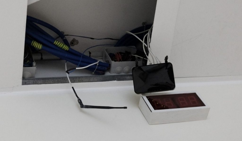 Ceiling modem installation