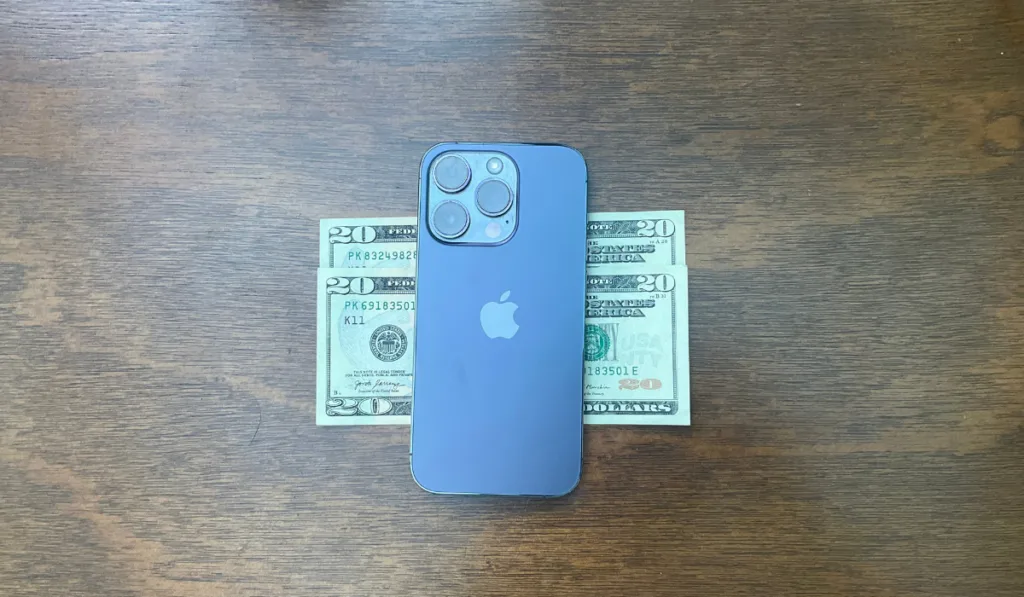 iPhone on Cash
