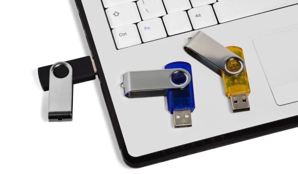 USB Flash drives and laptop 