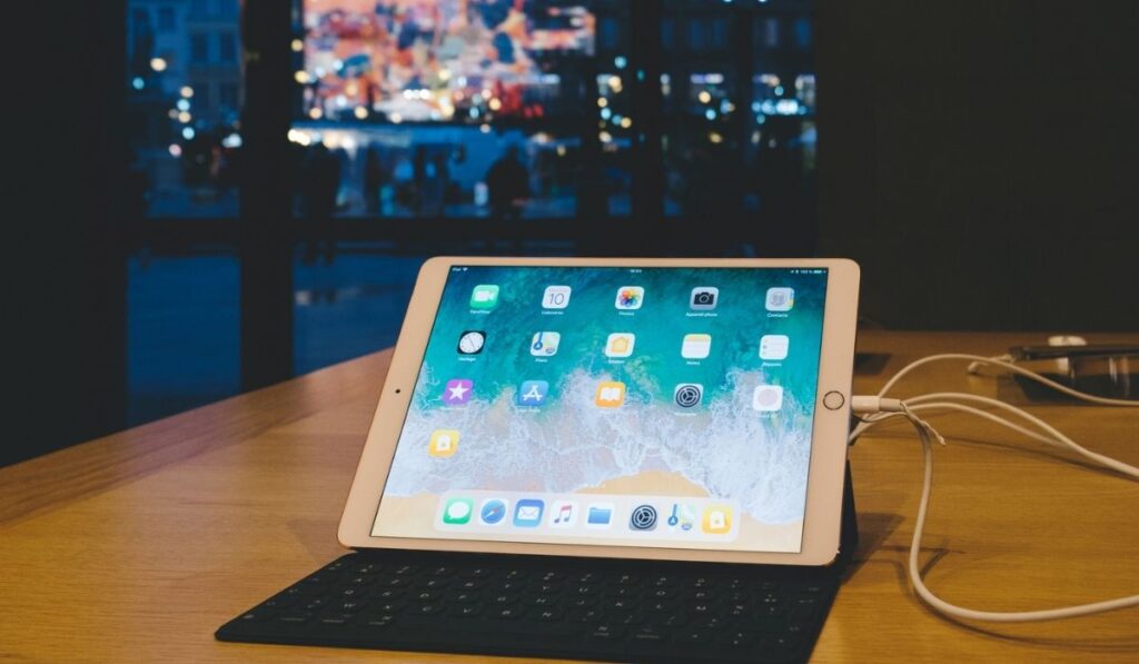 Ноутбук Apple iPad Pro в Apple Store