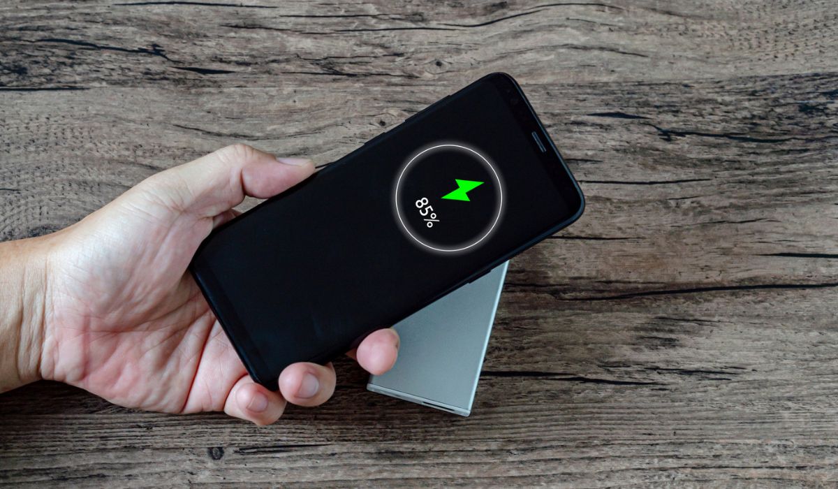 Can You Wirelessly Charge Your Phone Through Otterbox Cases? Sorta Techy