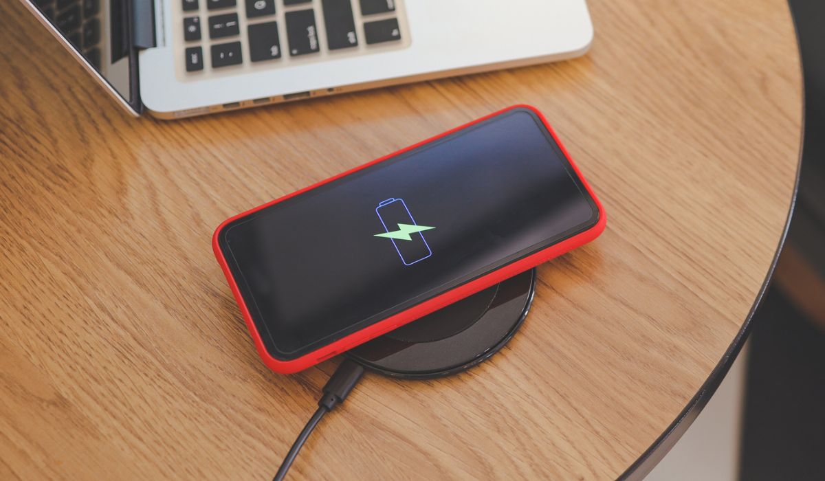How Much Electricity Do Wireless Chargers Actually Use? Sorta Techy