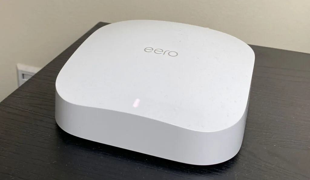 Amazon eero mesh wifi unit