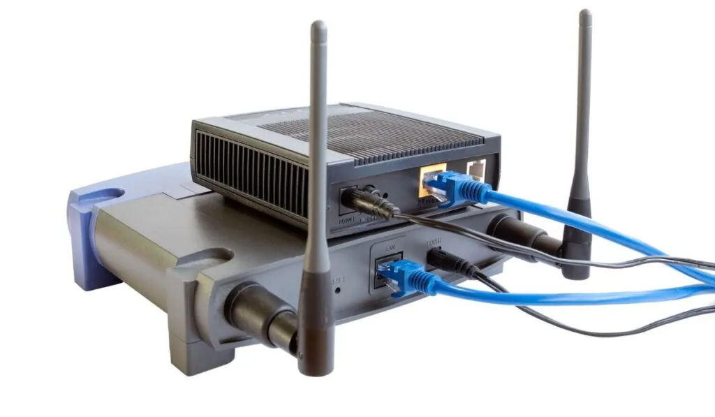 Internet router and wireless access point 