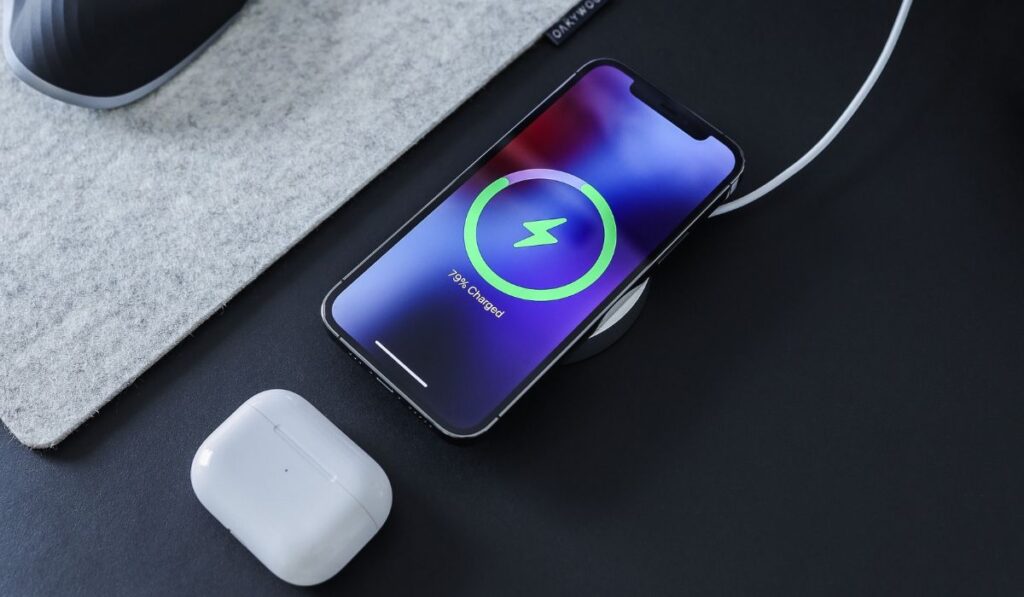 Iphone in wireless charger