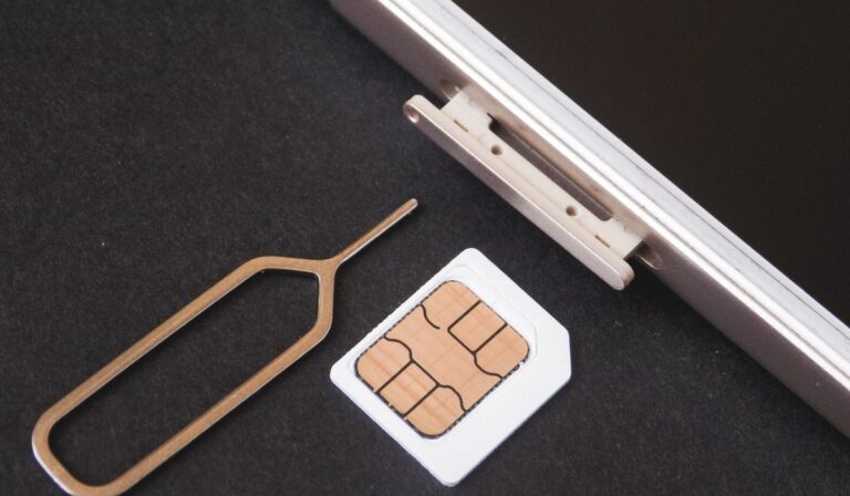 What Happens If You Switch The Sim Card In Your IPhone 