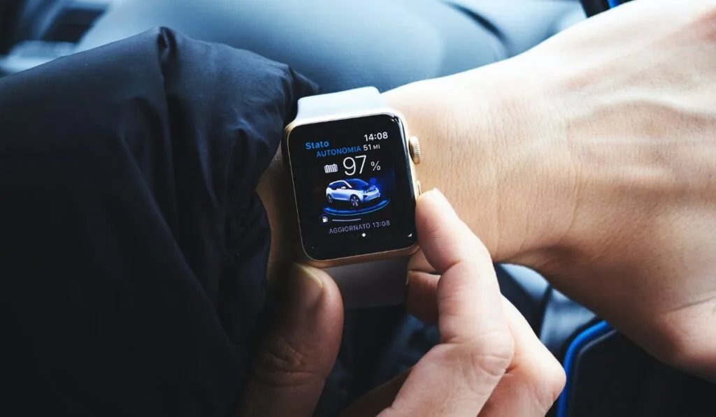 Driver with an Apple Watch