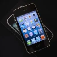 Working Apple iPhone 3GS and box with IOS 6