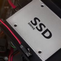 SSD drive with cables