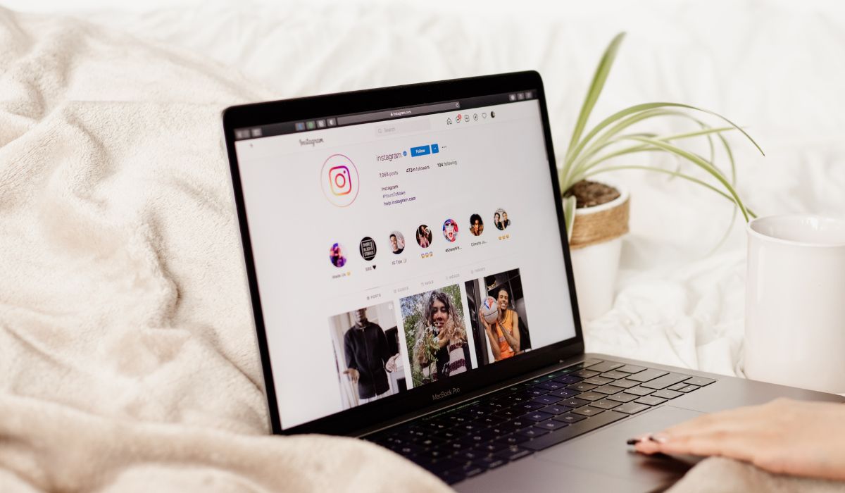 How To Message Someone On Instagram From Your Laptop