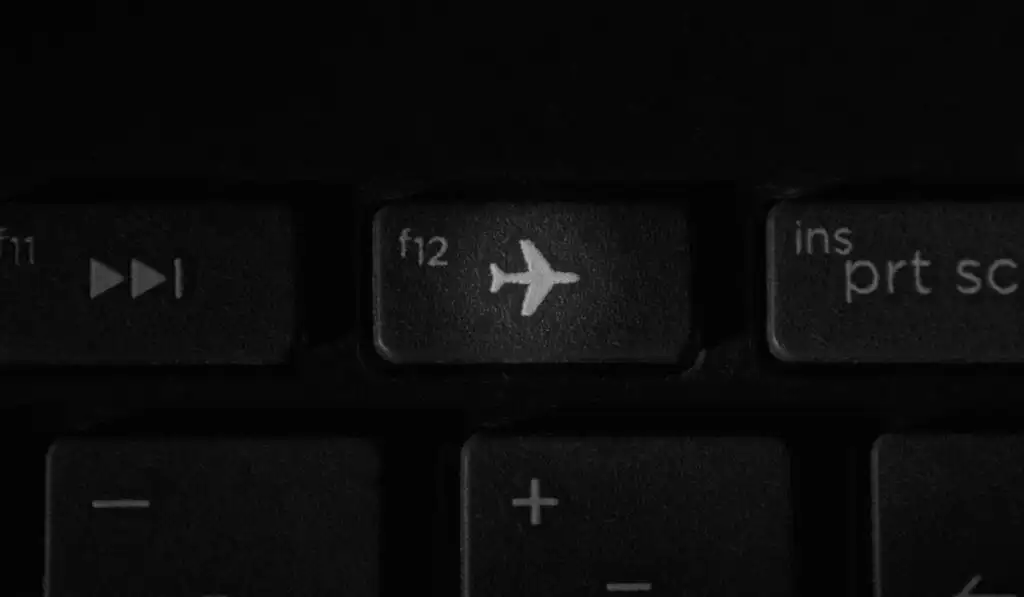 Airplane mode keyboard shortcut windows 10